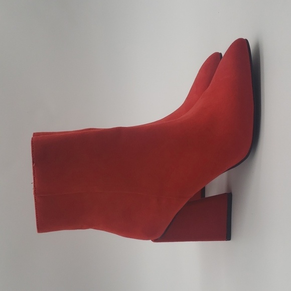 750- Bar lll Women's Knee Boots Asyaf Red Color Size 7 M - Picture 1 of 9